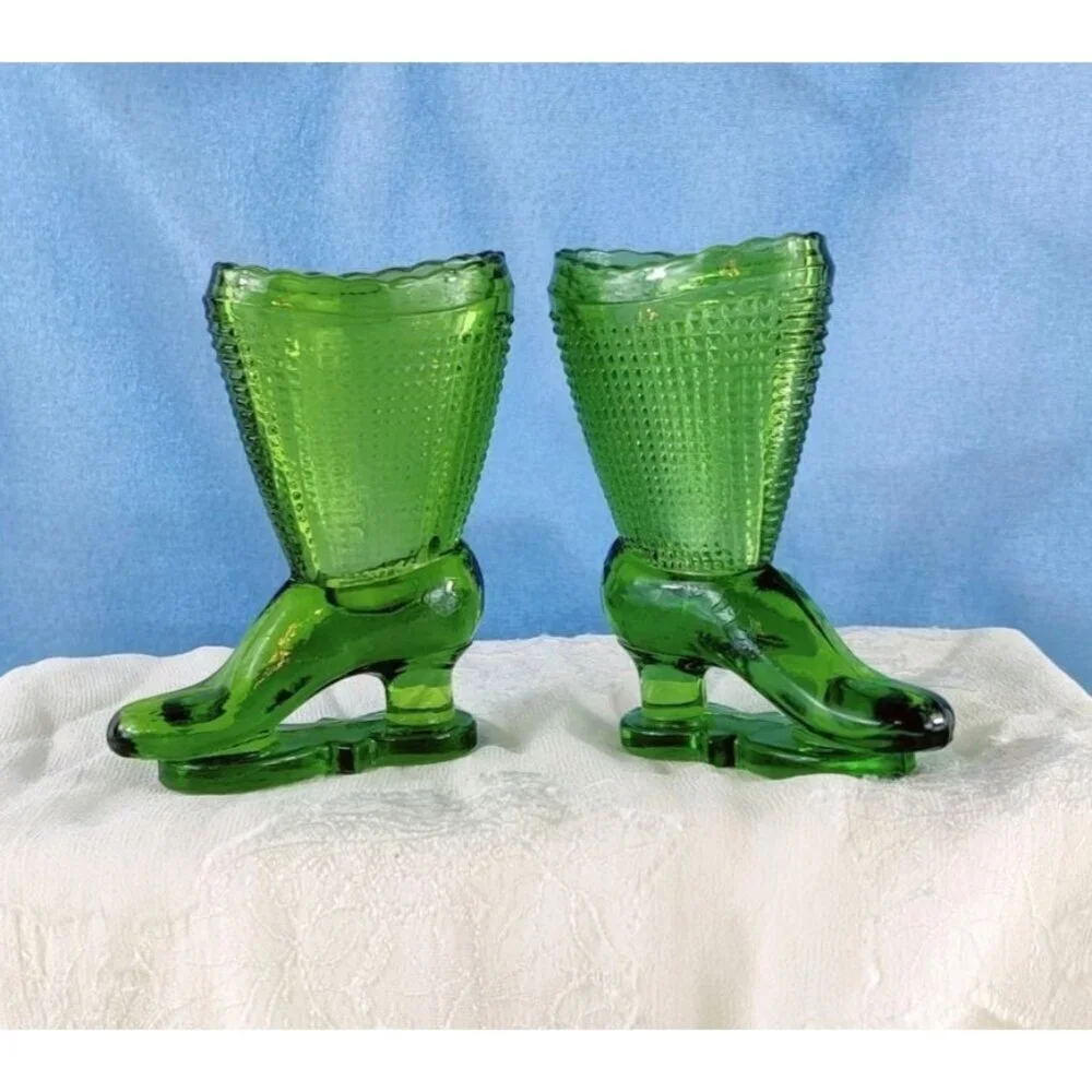 LE Smith Ice Skate Boots Pair Green Pressed Glass Vase Toothpick Holder 3.5